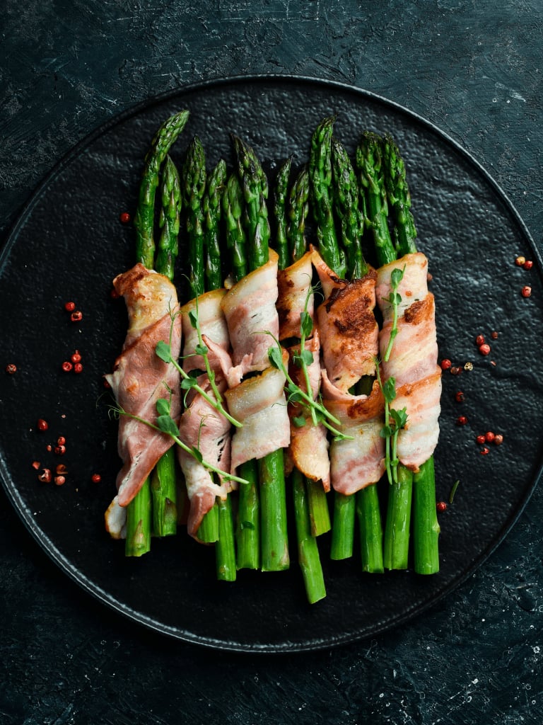 Grüner Spargel mit Bacon