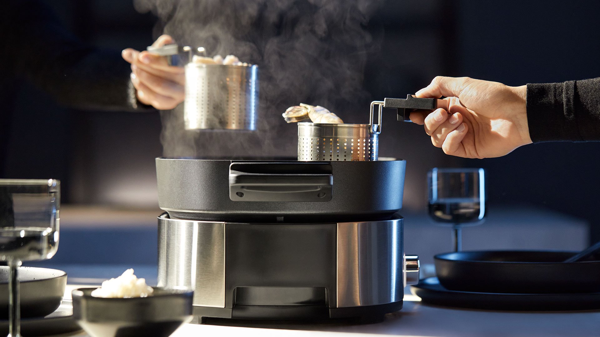 The diversity of world cuisine in a single device: WMF Lono Hot