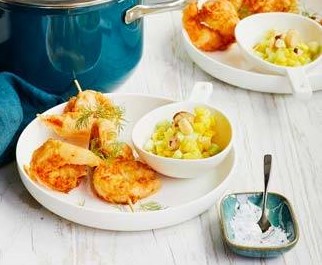  Garnelen im Prosecco-Teig mit Mango-Gurken-Salsa